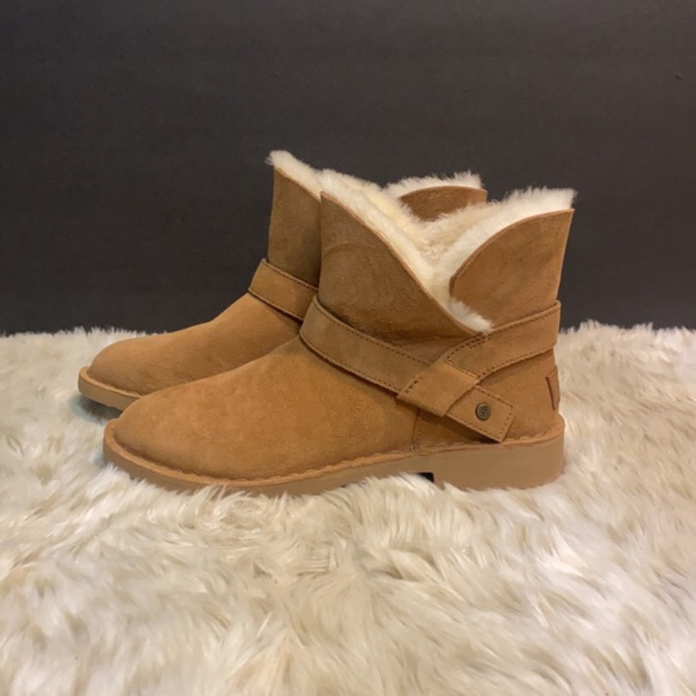 New In Box! SOLDOUT UGG Boots ZARIYAH Chestnut 7.5